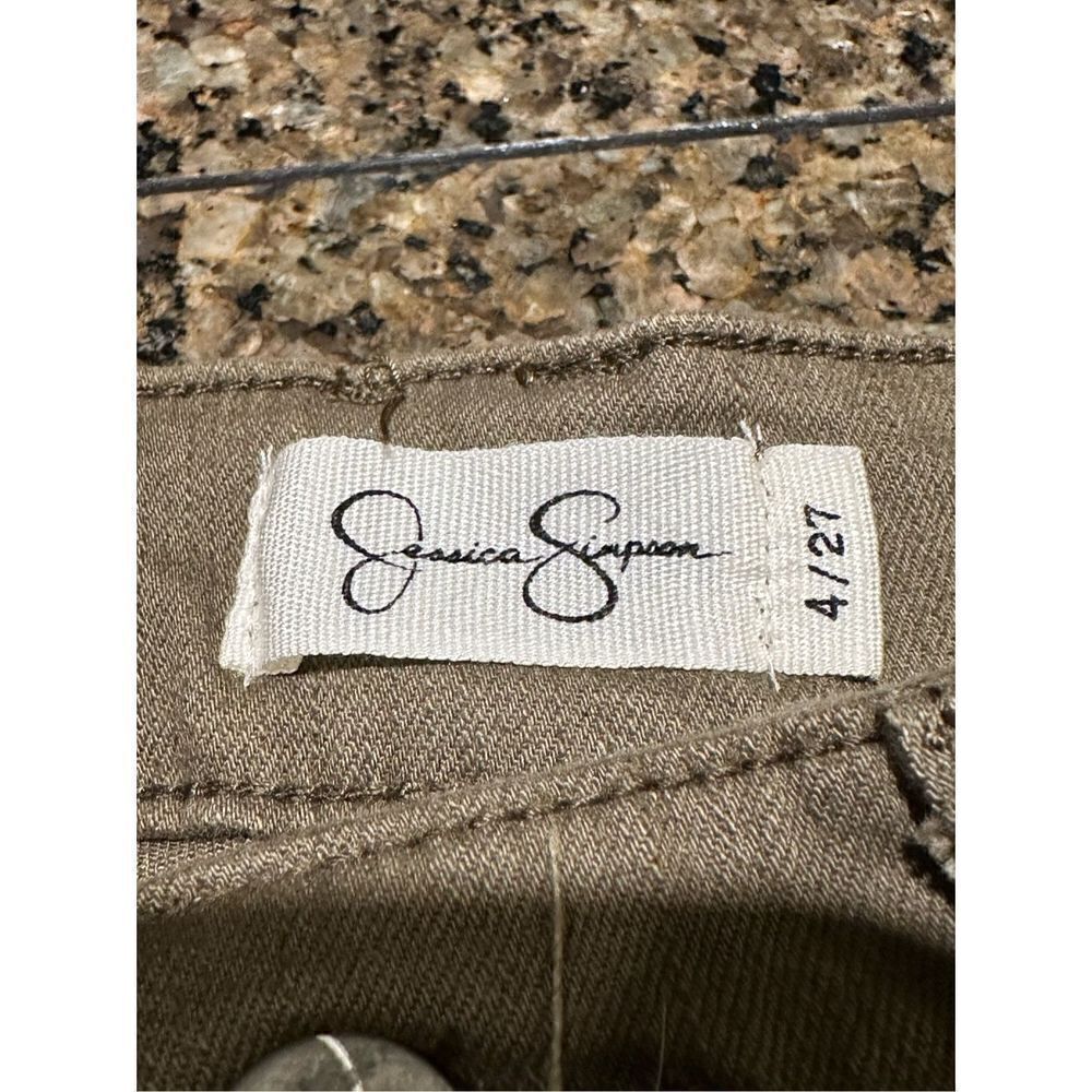 Jessica Simpson shorts  - Picture 5 of 6
